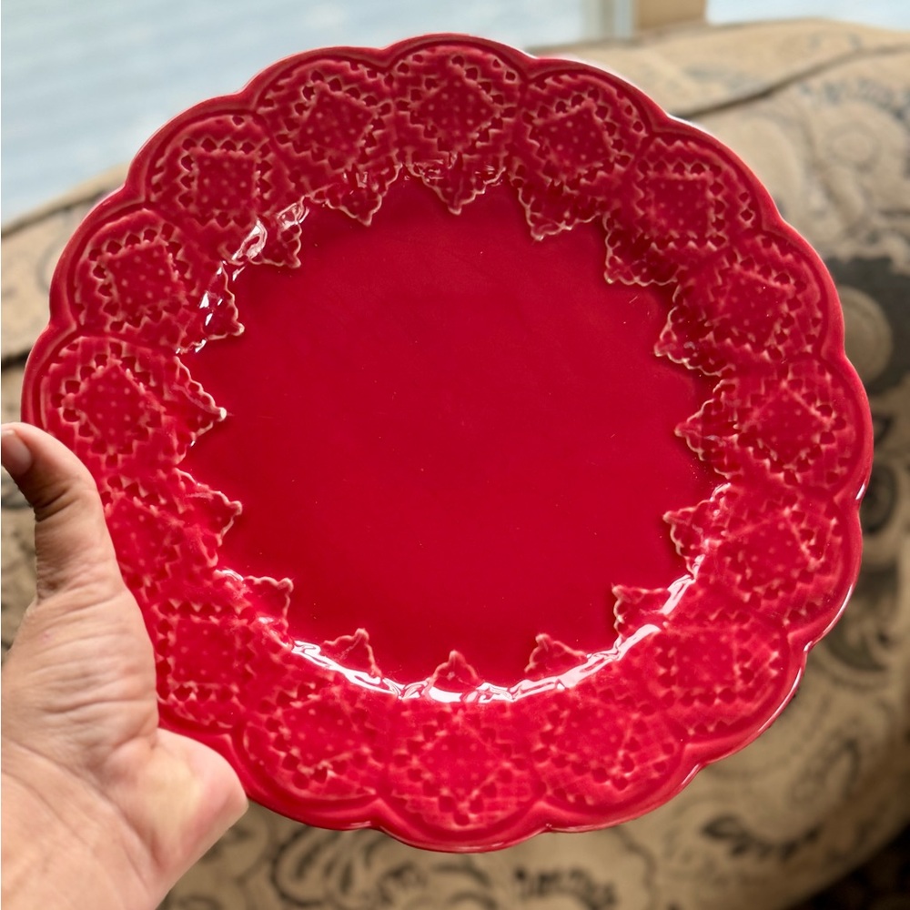 5 Artisan Red Lace-Patterned Dinnerware Plate